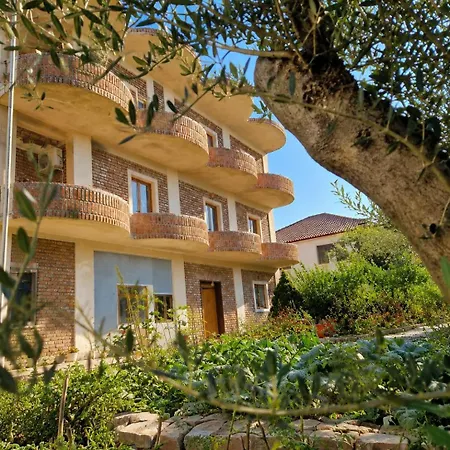 Appartamento Maria Near Airport Kamez