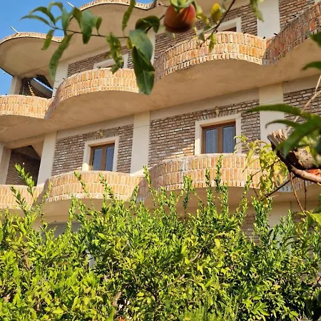 Apartment Maria Near Airport Kamez